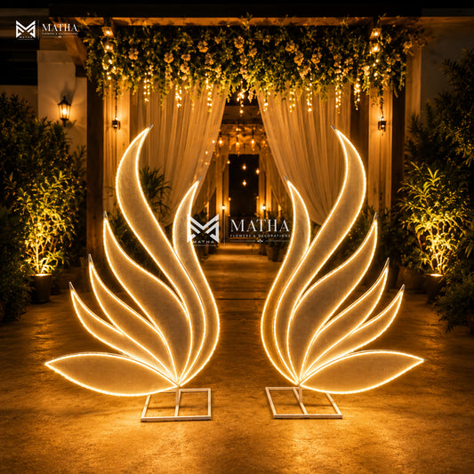 Royal Feather LED Entrance Décor